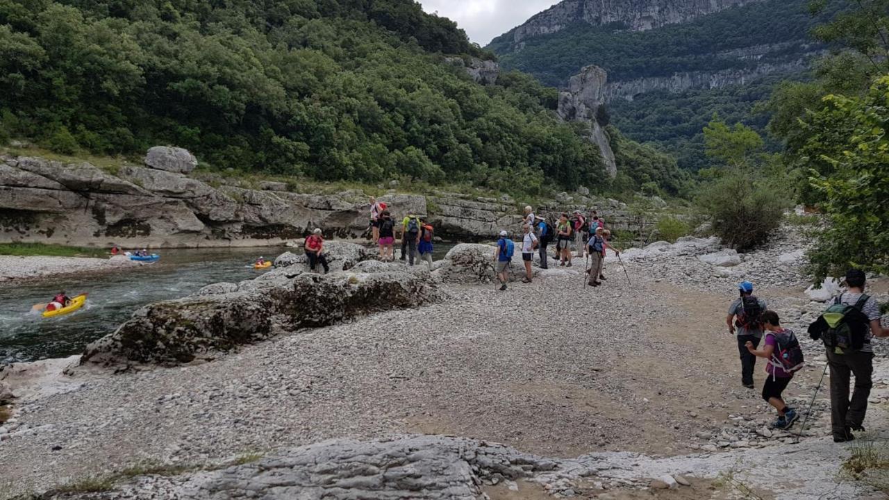 Gites Du Combeau Saint-Maurice-dʼIbie Eksteriør billede
