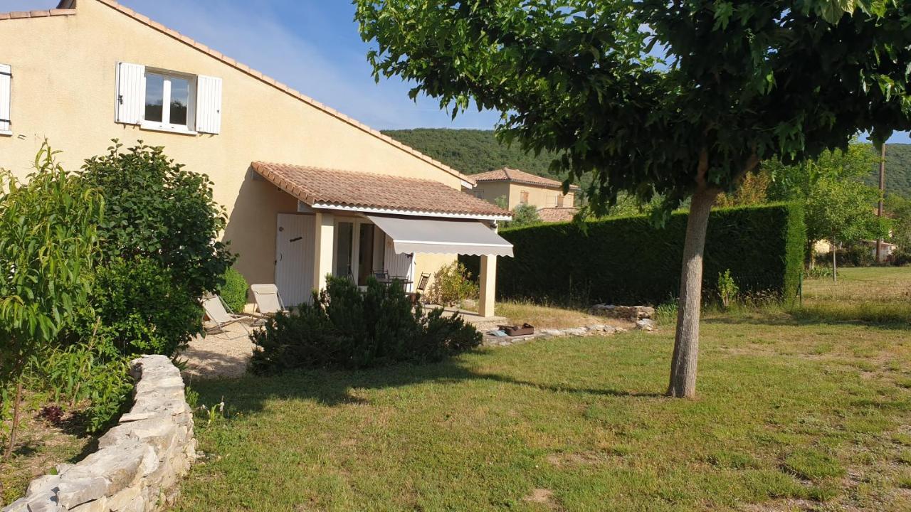 Gites Du Combeau Saint-Maurice-dʼIbie Værelse billede